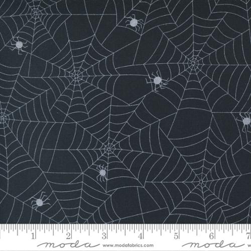 Moda - Too Cute To Spook Spider Webs