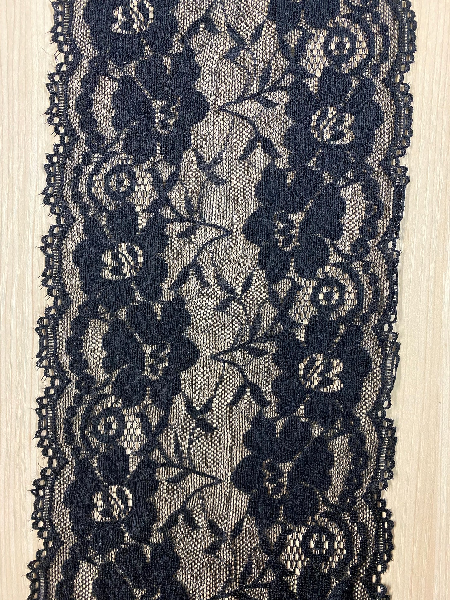 Stretch Lace Black 16cm (6.25inches) 527